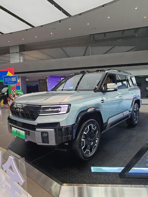 深圳86比亚迪方程豹硬派越野的爆款，英菲尼迪35周年与你共成长